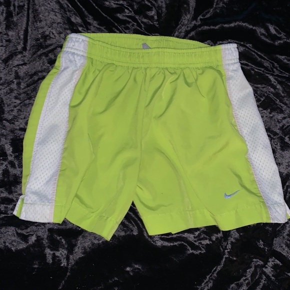 Nike green running shorts - Picture 1 of 3